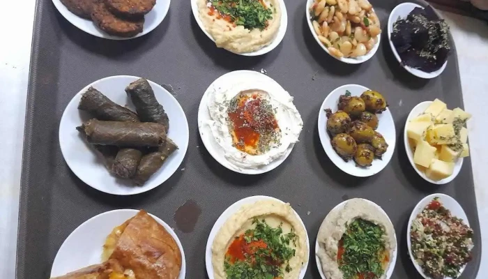 Mi Casa -  Comidas Armenias Meze - La Comercial