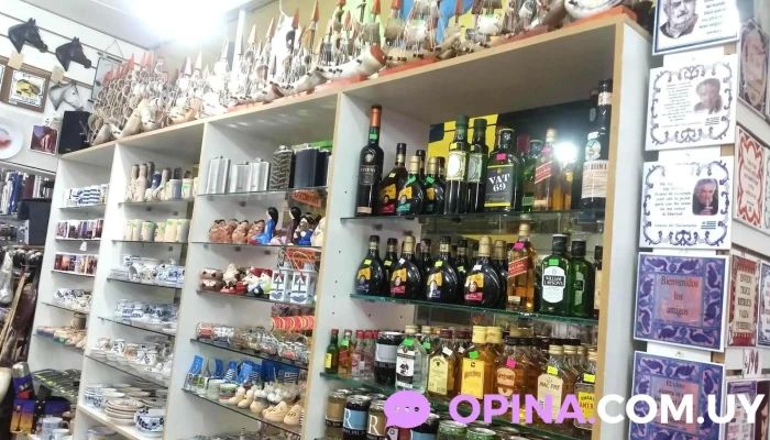 Mi Tia Artesanias Interior - Col. del Sacramento