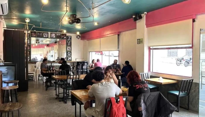 Mi Tonita Resto Bar Ambiente - Montevideo