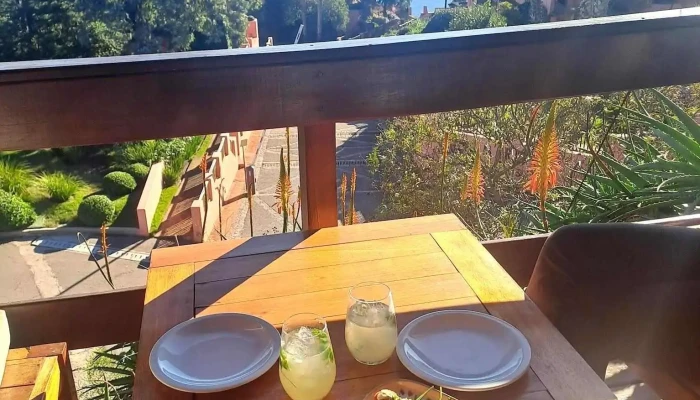 Mirador Resto De Punta Ballena -  Comidas Y Bebidas - Punta Ballena