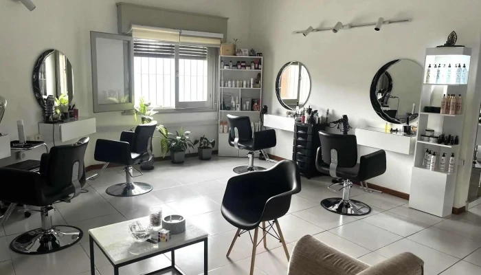 Miriam Burgueño estilista - 15600 Pando