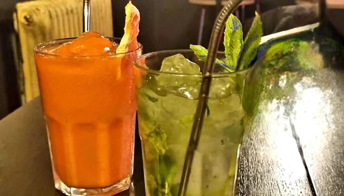 Mob Garden -  Comidas Y Bebidas - Montevideo