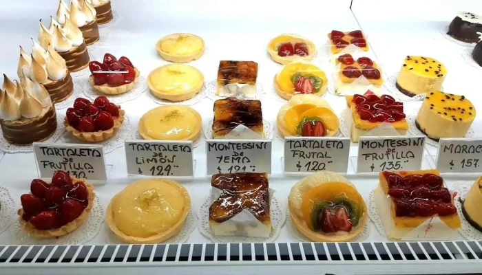 Montes Confiteria Comida Y Bebida - Montevideo