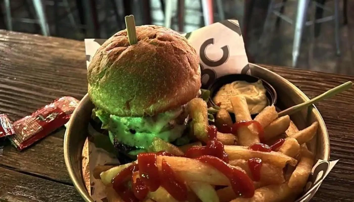 Montevideo Beer Company Mbc Hamburguesa - Montevideo