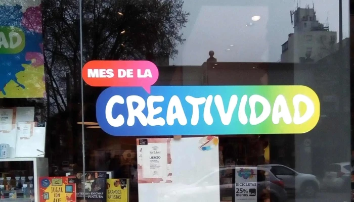 Mosca Go -  Cerca De Mi - Montevideo