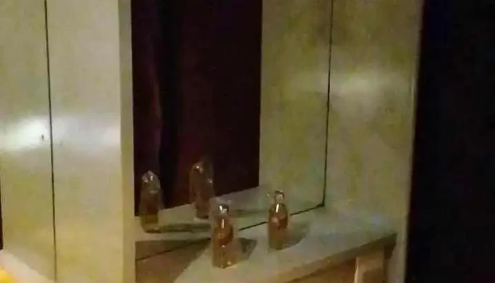 Motel El Jardin Videos - La Paz