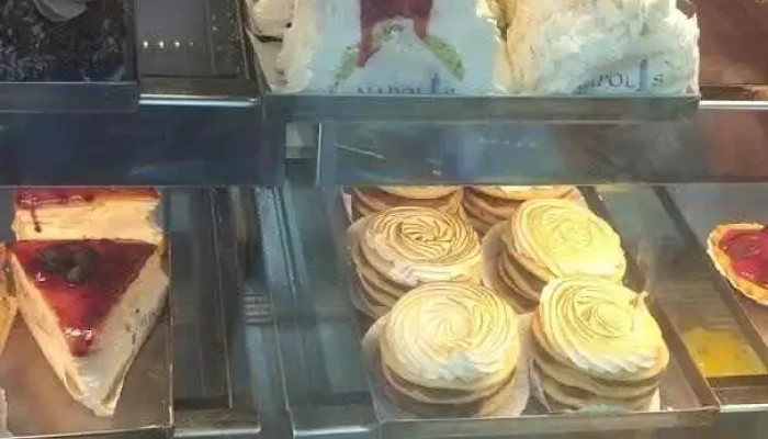 Napolis Confiteria Y Panaderia Vitrina - Piriápolis