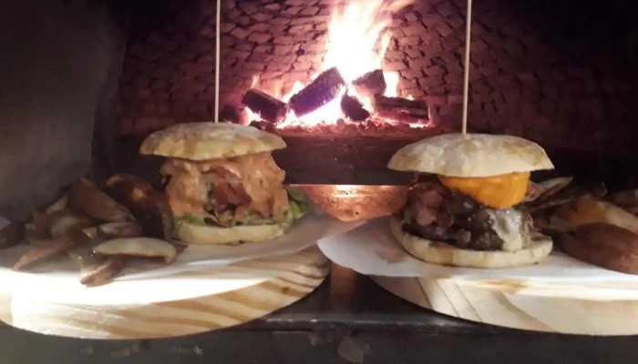 Nolemis Pizzas And Burger Comida Y Bebida - Piriápolis