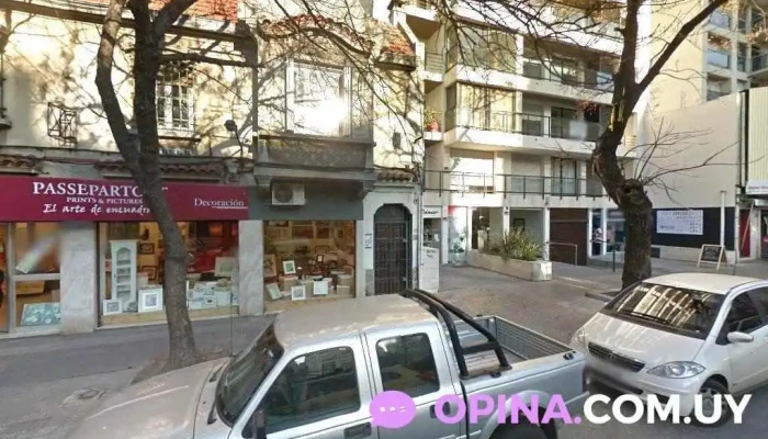 Nossa Frutas y Verduras - 11300 Montevideo