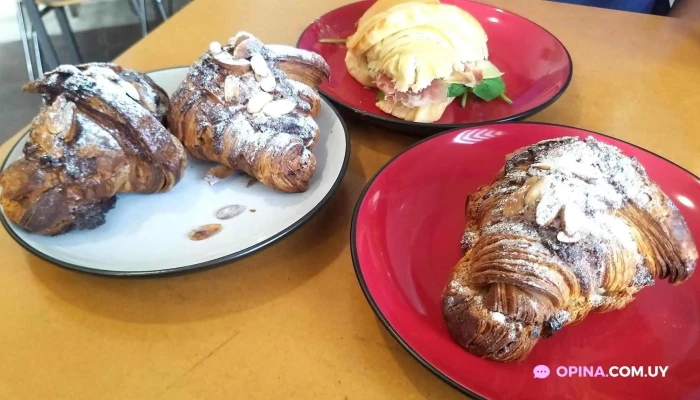Obrador Social Club -  Croissant - Montevideo