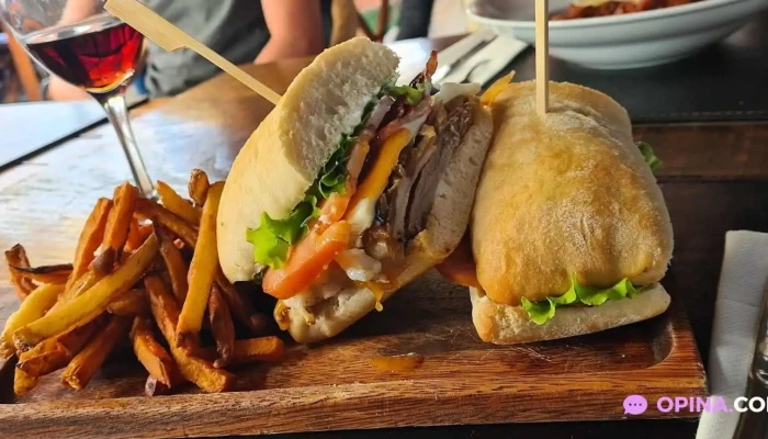 Ocho Nudos Hamburguesa - Piriápolis