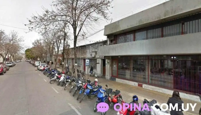 Oftalmólogo Dr. Enzo Mesa - Las Piedras