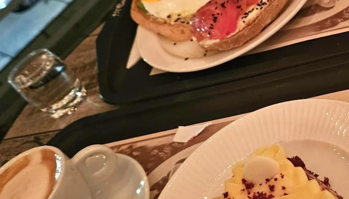 Once Y Seis -  Comentario 1 - Montevideo