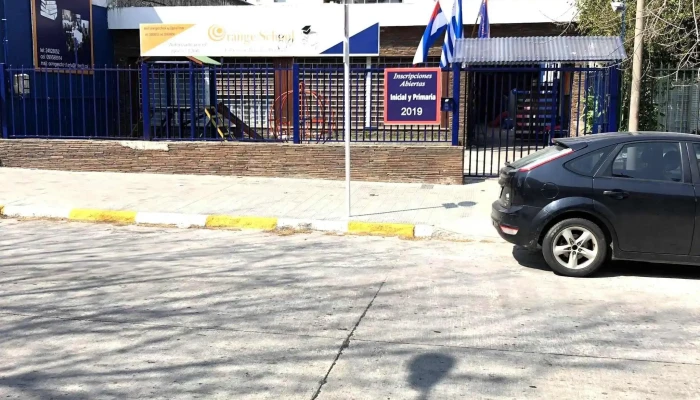 Orange School -  Edificio - Montevideo