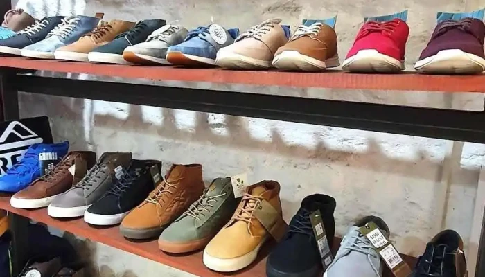 Outlet New Balance - 11800 Montevideo