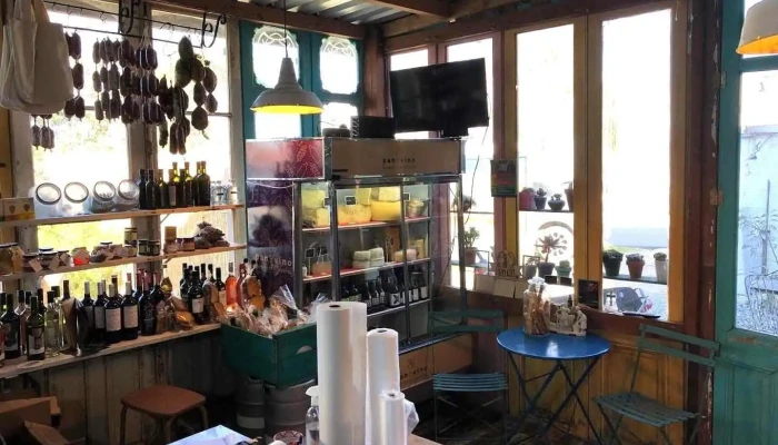 Pan Y Vino Almacen De Alimentos Ambiente - Pando