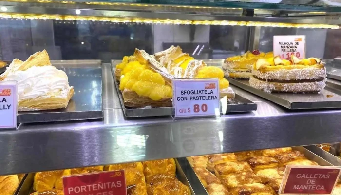 Panaderia 25 De Mayo Pastel - Montevideo