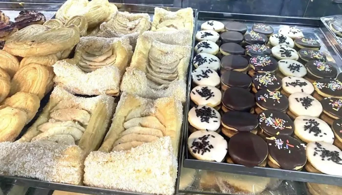 Panaderia Aires Puros Vitrina - Montevideo