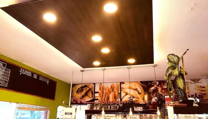 Panaderia Avenida Ambiente - Piri&aacute;polis