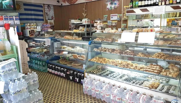 Panaderia Cafeteria Rotizeria Y Pizzeria Centro Ambiente - Tarariras