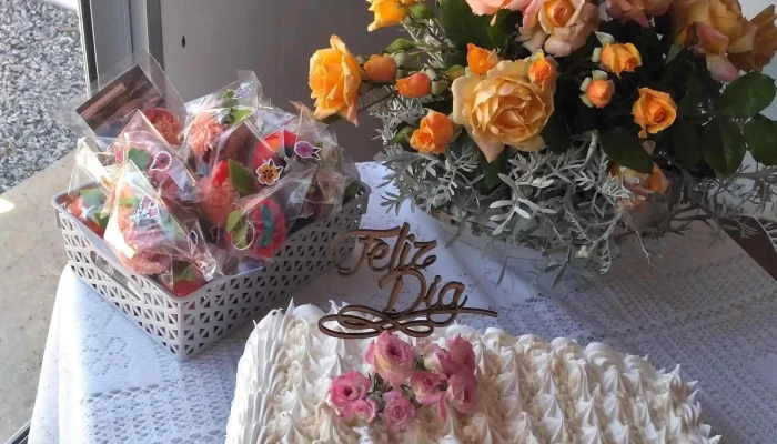 Panaderia Cafeteria Rotizeria Y Pizzeria Centro Pastel - Tarariras