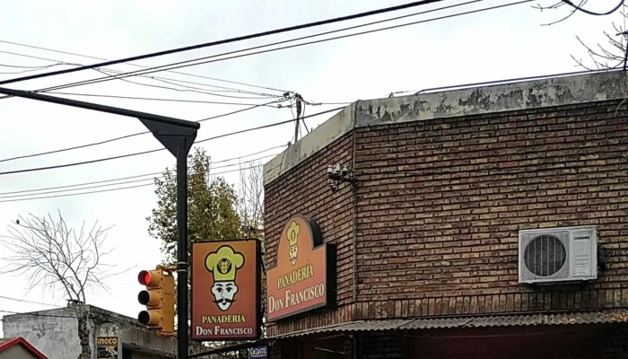 Panaderia Don Francisco -  Comentario 1 - San José de Mayo
