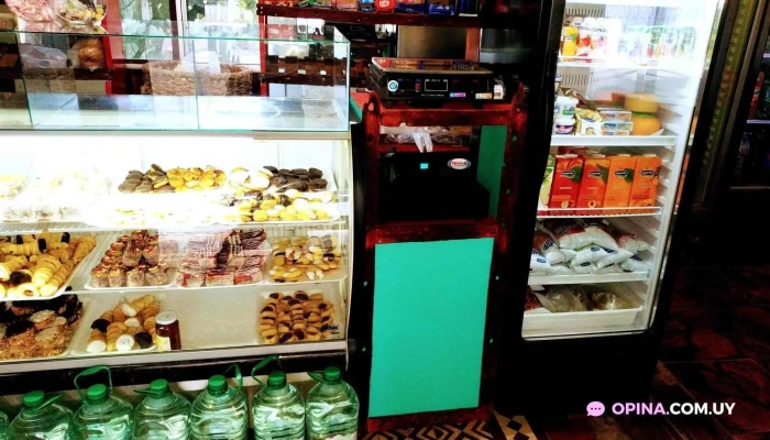 Panaderia La 19 Ambiente - Castillos