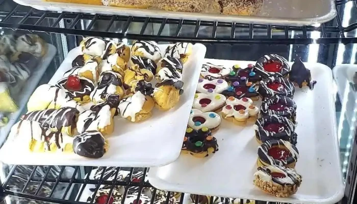 Panaderia La 19 Vitrina - Castillos