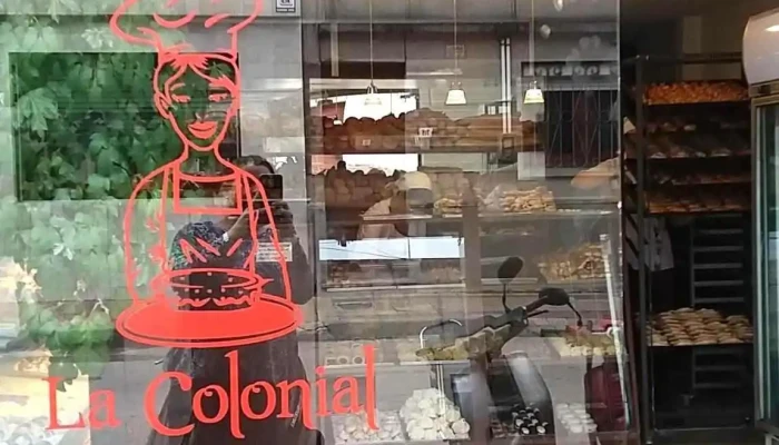 Panaderia La Colonial Vitrina - San Jos&eacute; de Mayo