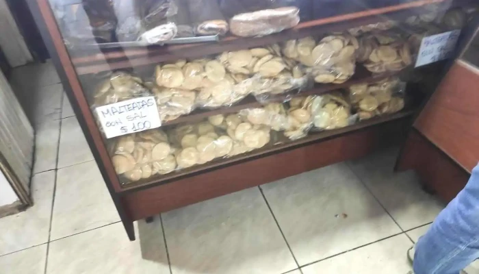 Panaderia La Fe Vitrina - Florida