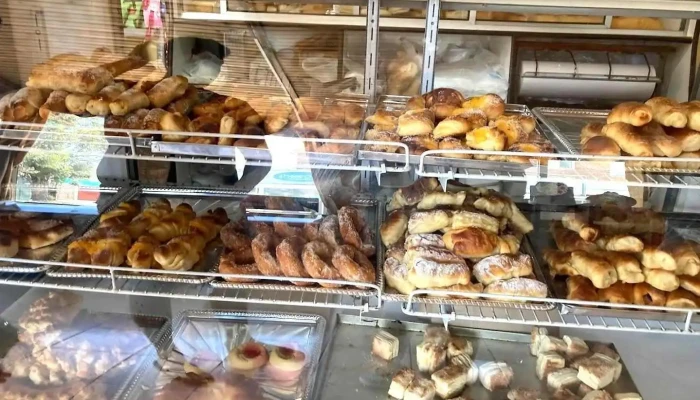 Panaderia Pal Mate Ambiente - La Floresta