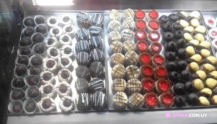 Panaderia San Isidro Comidas Y Bebidas - Rafael Perazza