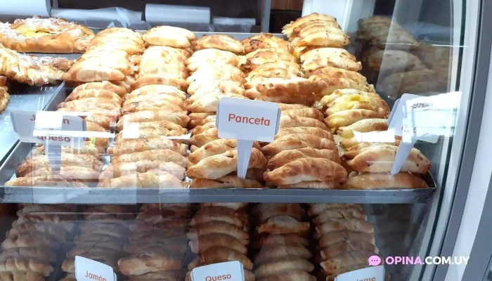 Panaderia Y Bizcocheria Galeria Del Sabor Vitrina - Piriápolis