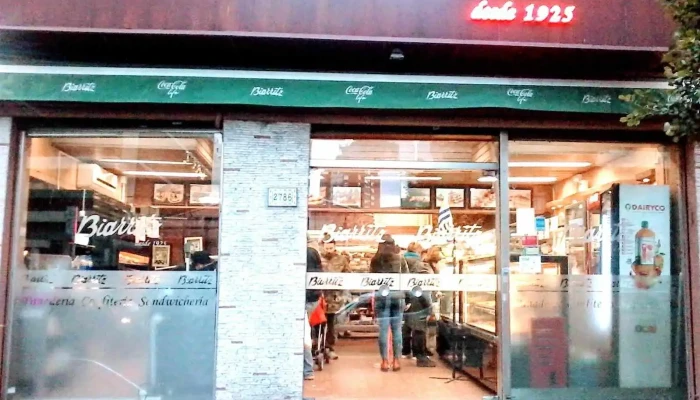 Panaderia Y Confiteria Biarritz Vitrina - Montevideo
