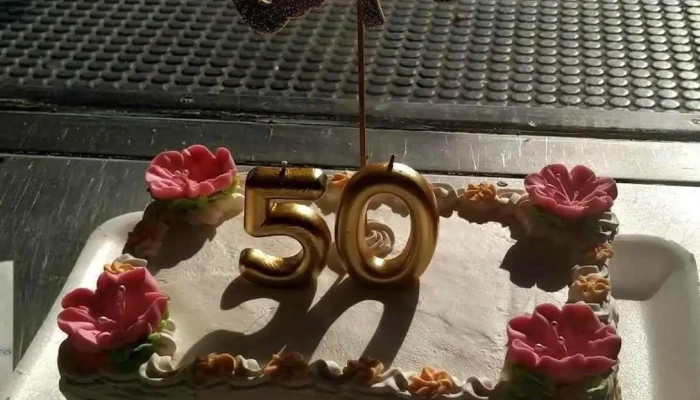 Panaderia Y Confiteria Colon Comida Y Bebida - Montevideo