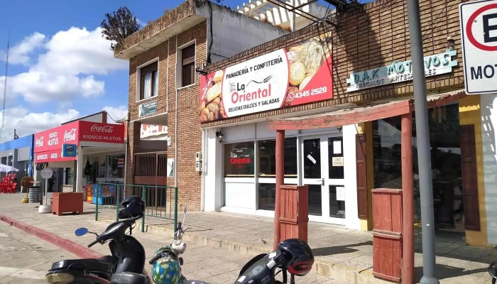 Panaderia Y Confiteria El Oriental -  Todo - Libertad