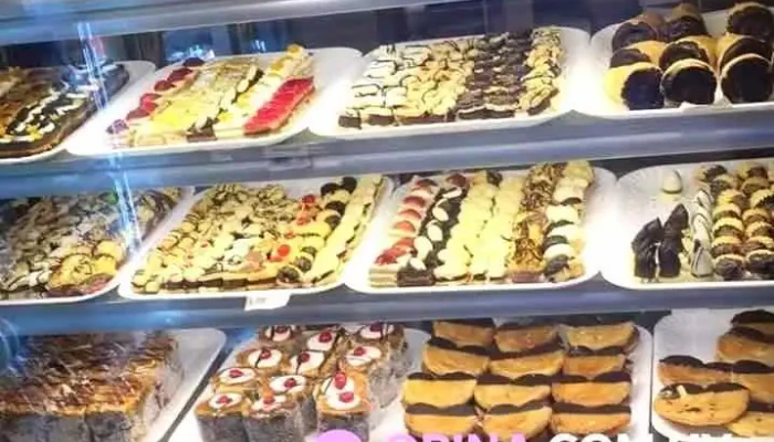 Panaderia Y Confiteria La Vienesa Pastel - Montevideo