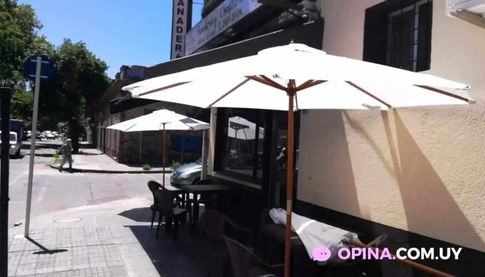 Panaderia Y Confiteria Que Bien Ambiente - Montevideo