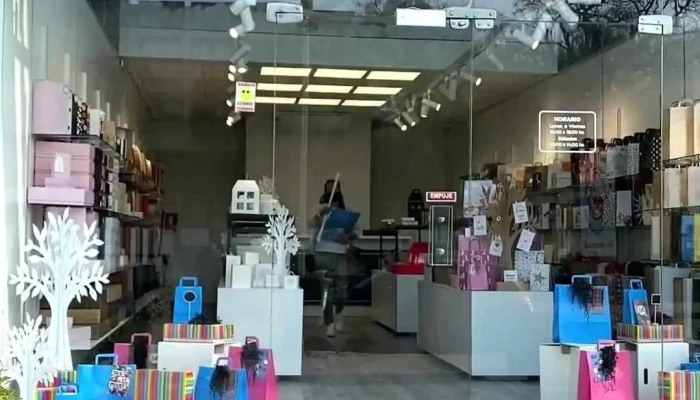 Paperpack Bolsas De Papel Packaging   Acuna De Figueroa Y 3 De Febrero   Maldonado Del Propietario - Maldonado