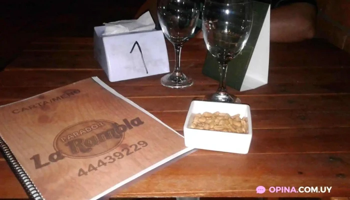 Parador La Rambla -  Comida Y Bebida - Minas