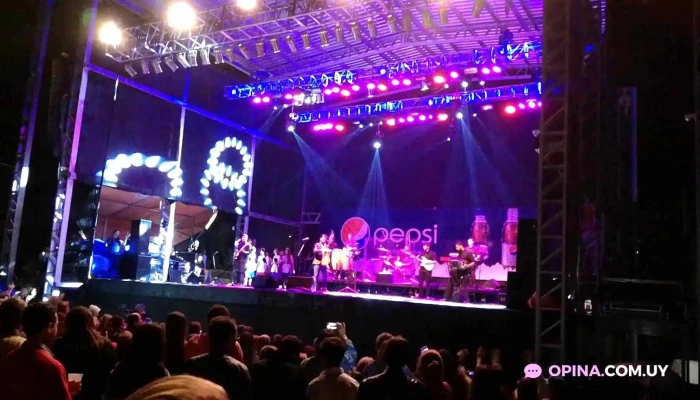 Parque El Retiro -  Videos - Nueva Helvecia