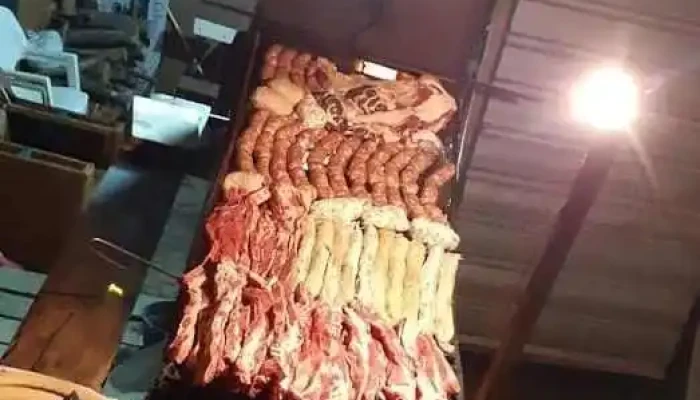Parrilla La Centurion -  Comida Y Bebida - Melo