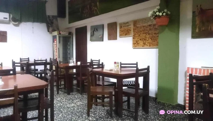 Parrillada El Galpon -  Ambiente - Florencio Sánchez