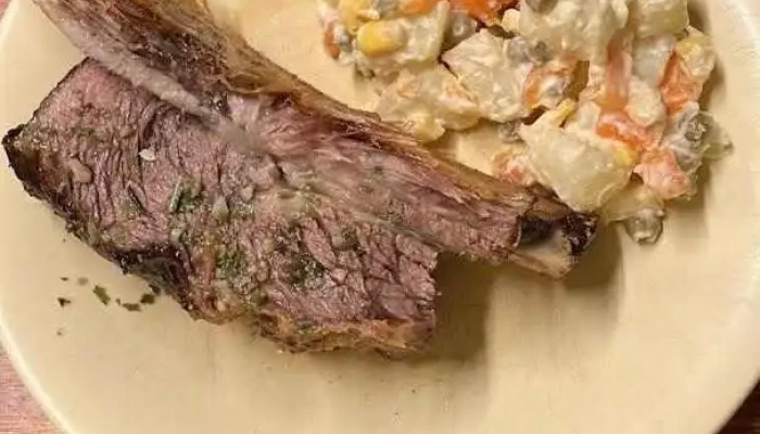 Parrillada El Tato -  Comida Y Bebida - Young