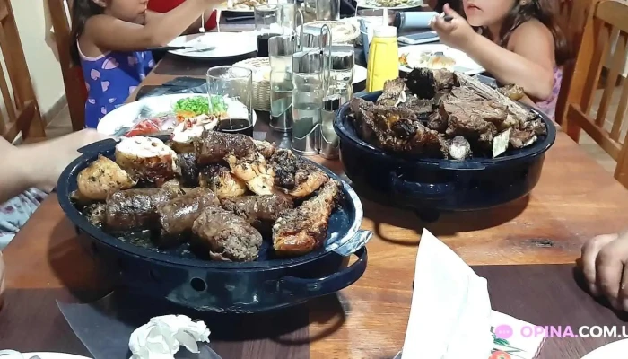 Parrillada La Curva -  Comida Y Bebida - Tropezon
