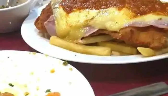 Parrillada Y Pizzeria Entre Amigos -  Videos - Chui