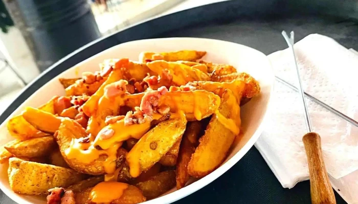 Patio 679 -  Comidas Y Bebidas - Mercedes