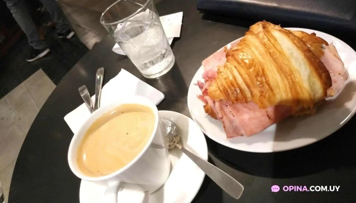 Patio Molina -  Cafe - Montevideo