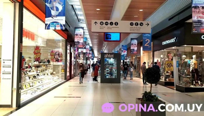 Paysandu Shopping Terminal Videos - Paysandú