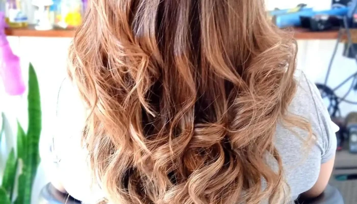 Peluquería Claudia Mattos - 37100 Melo